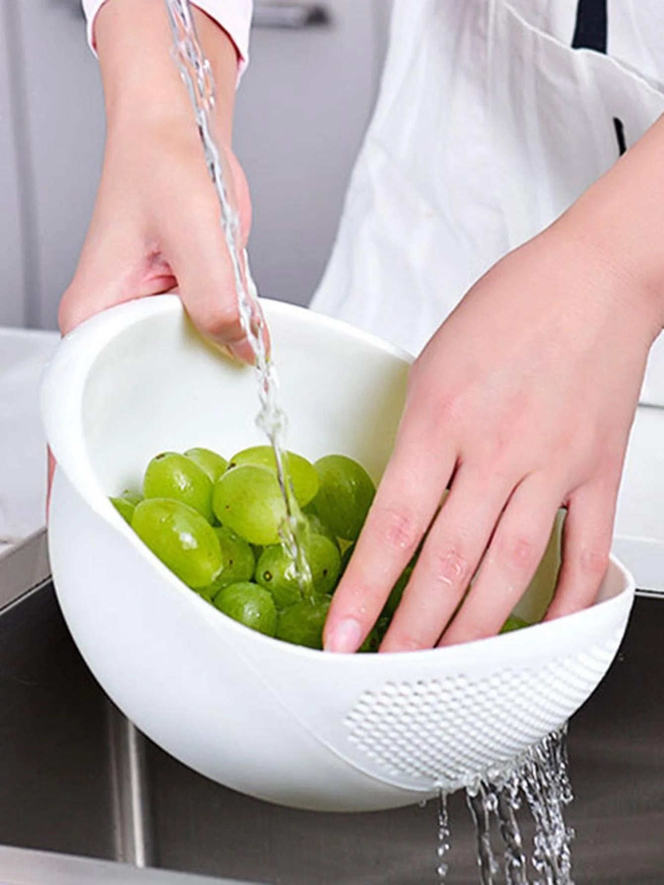 Colander Rice and Fruit Bowl with Handle - Kitchen Washing and Drain Basket