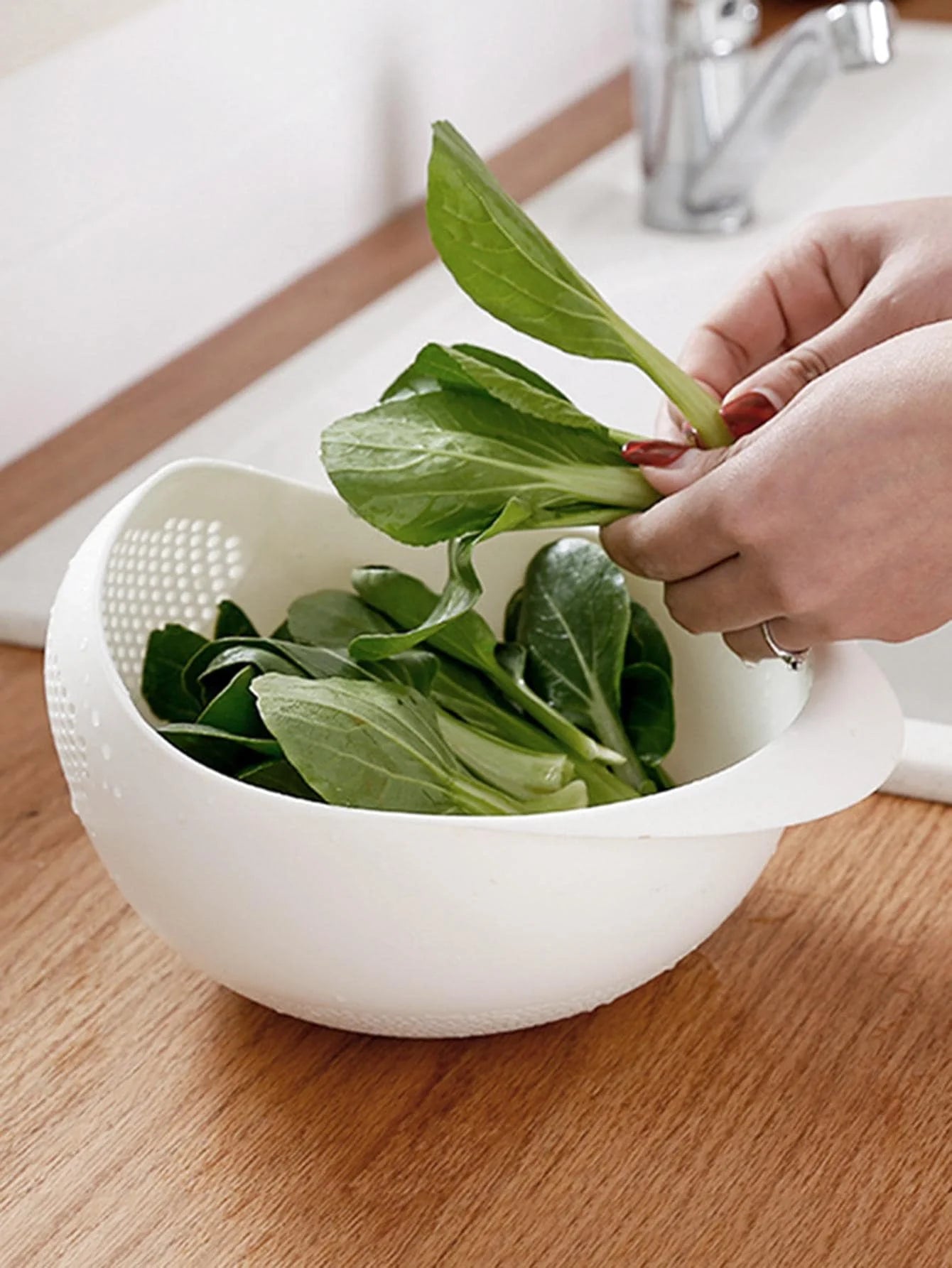Colander Rice and Fruit Bowl with Handle - Kitchen Washing and Drain Basket